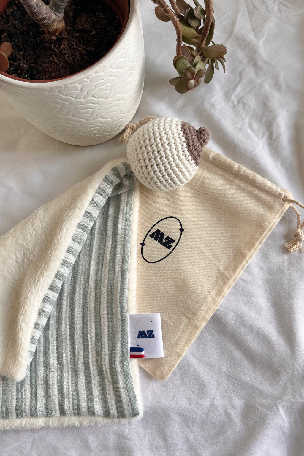 Doudou tétée Rayure vert de gris
