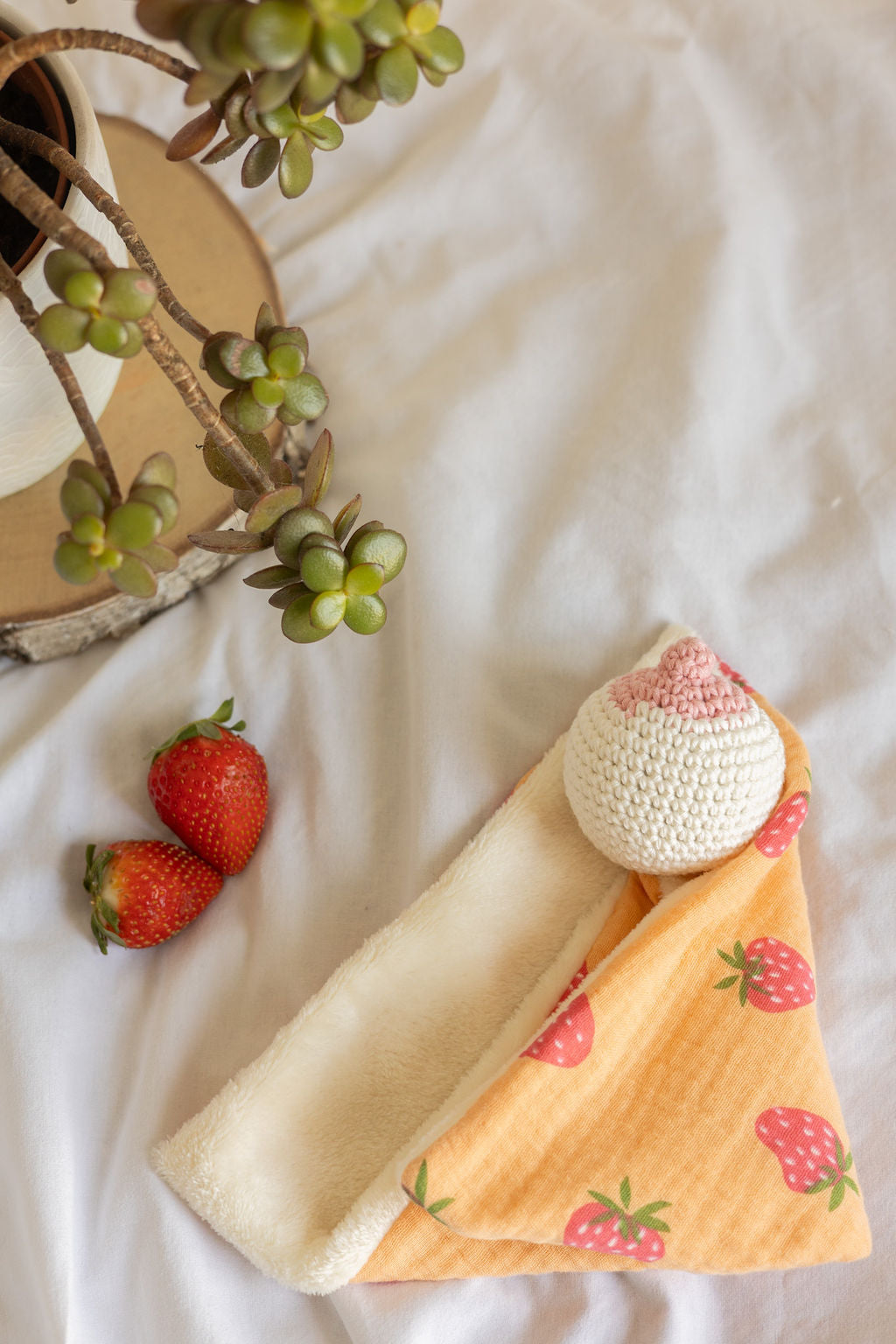 Doudou tétée Fraise